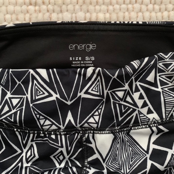 Geometric workout leggings NWOT - Picture 4 of 4